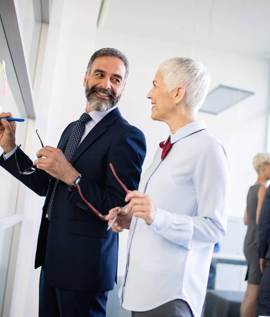 portrait-of-happy-business-people-discussing-toget-3EGU2XM.jpg portrait-of-happy-business-people-discussing-toget-3EGU2XM.jpg